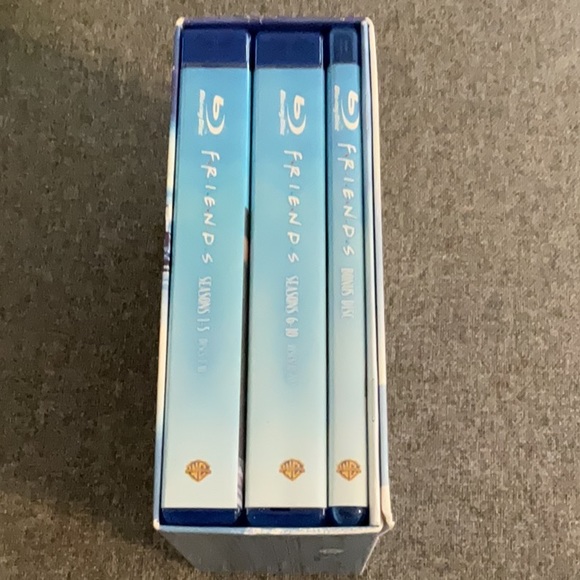 Friends Complete Series Blu Ray Set EUC Never Used - Picture 2 of 2